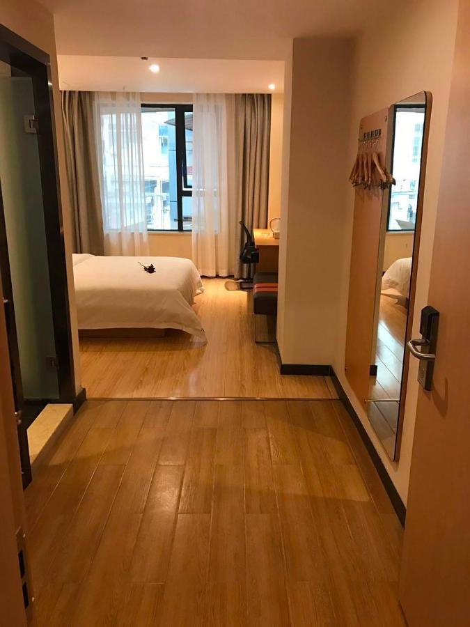7 Days Premium Chongqing Jiangbei International Airport Branch Hotel ภายนอก รูปภาพ