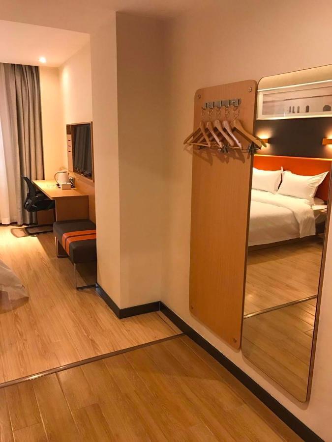7 Days Premium Chongqing Jiangbei International Airport Branch Hotel ภายนอก รูปภาพ