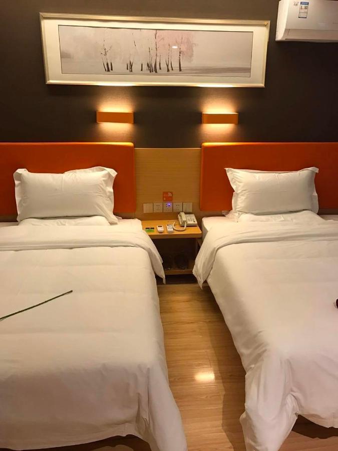 7 Days Premium Chongqing Jiangbei International Airport Branch Hotel ภายนอก รูปภาพ