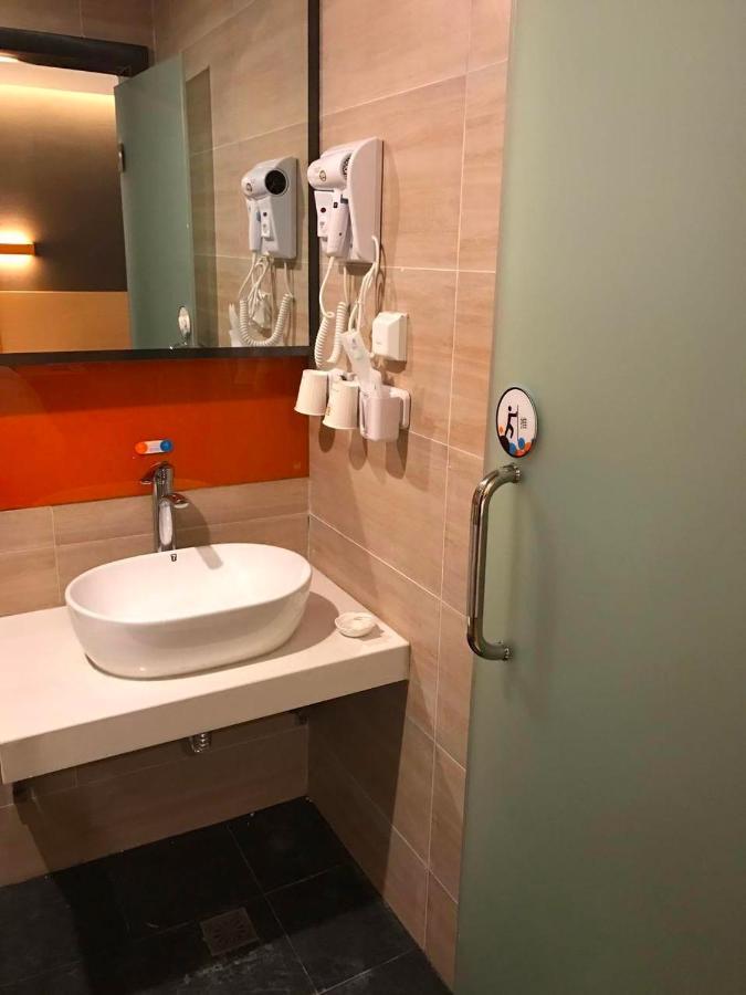 7 Days Premium Chongqing Jiangbei International Airport Branch Hotel ภายนอก รูปภาพ